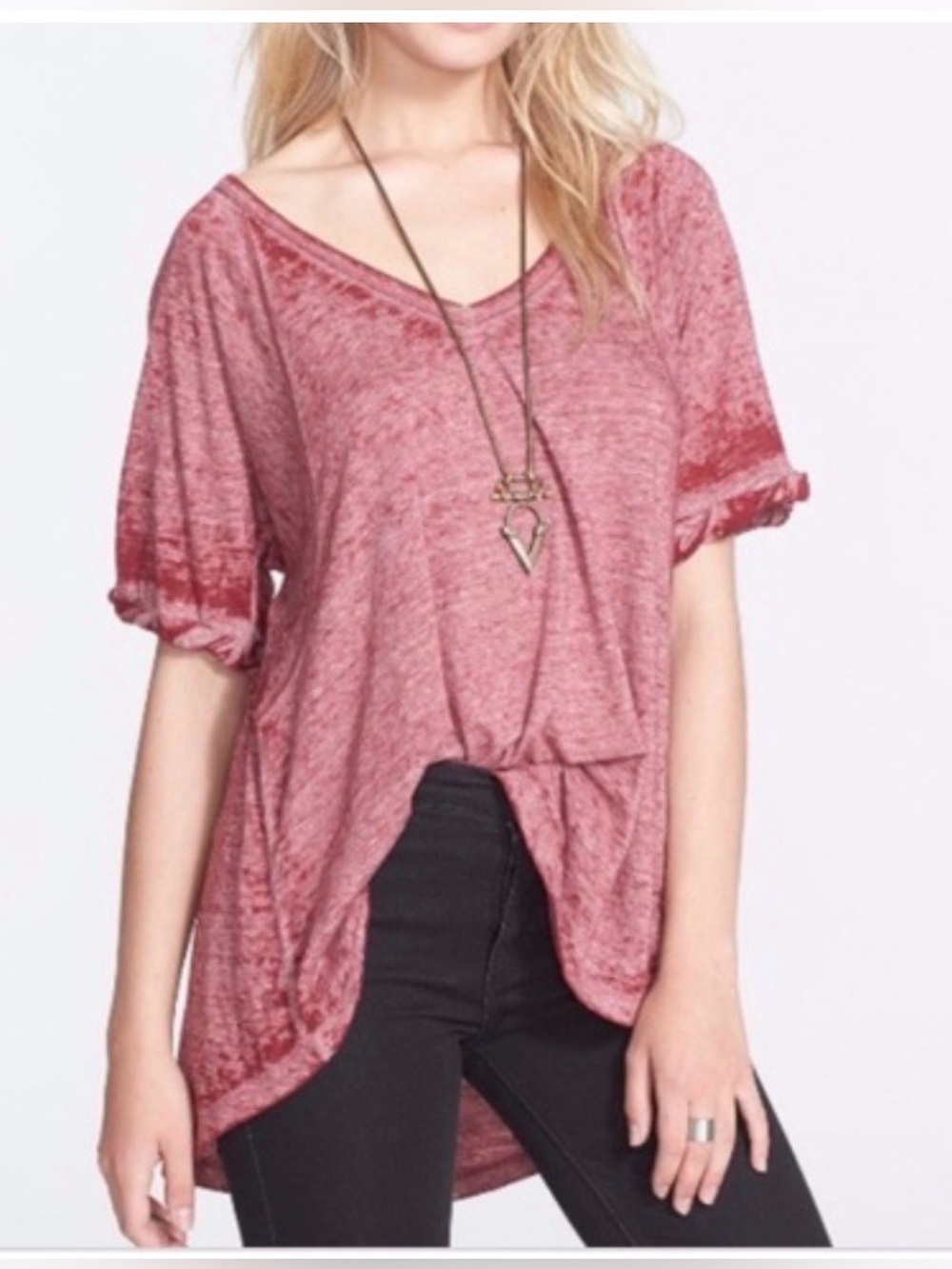 We The Free The Classic Crew Distressed V-Neck Tee in Rose Size Medium
